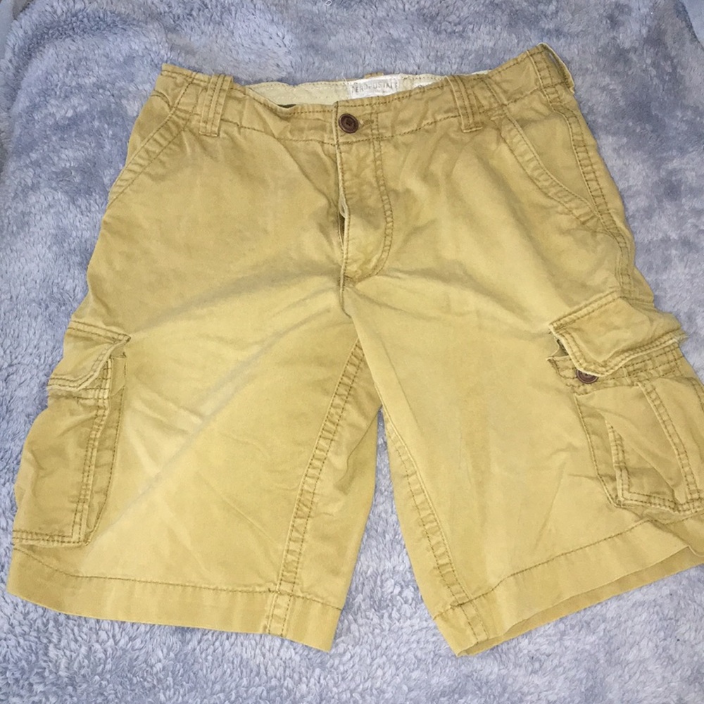 Men’s Aeropostale cargo shorts sz 30